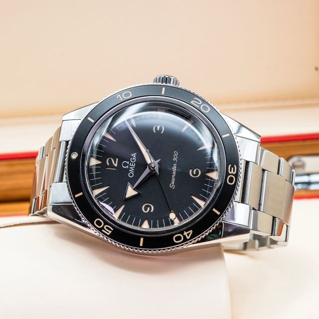 Omega Seamaster 300 234.30.41.21.01.001 Image 2